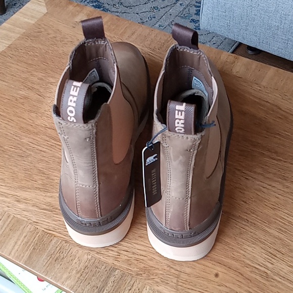 Sorel women's boots-NEW - Picture 3 of 6